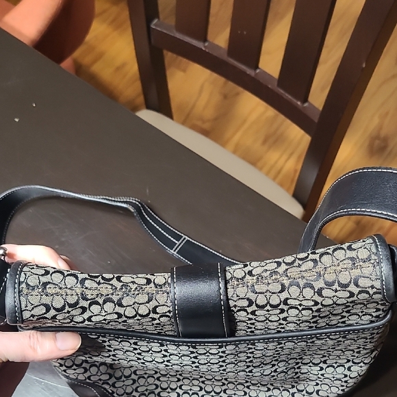 SALE! Coach 6376 Black and Gray signature Patterned Shoulder Messenger Bag - Picture 11 of 15